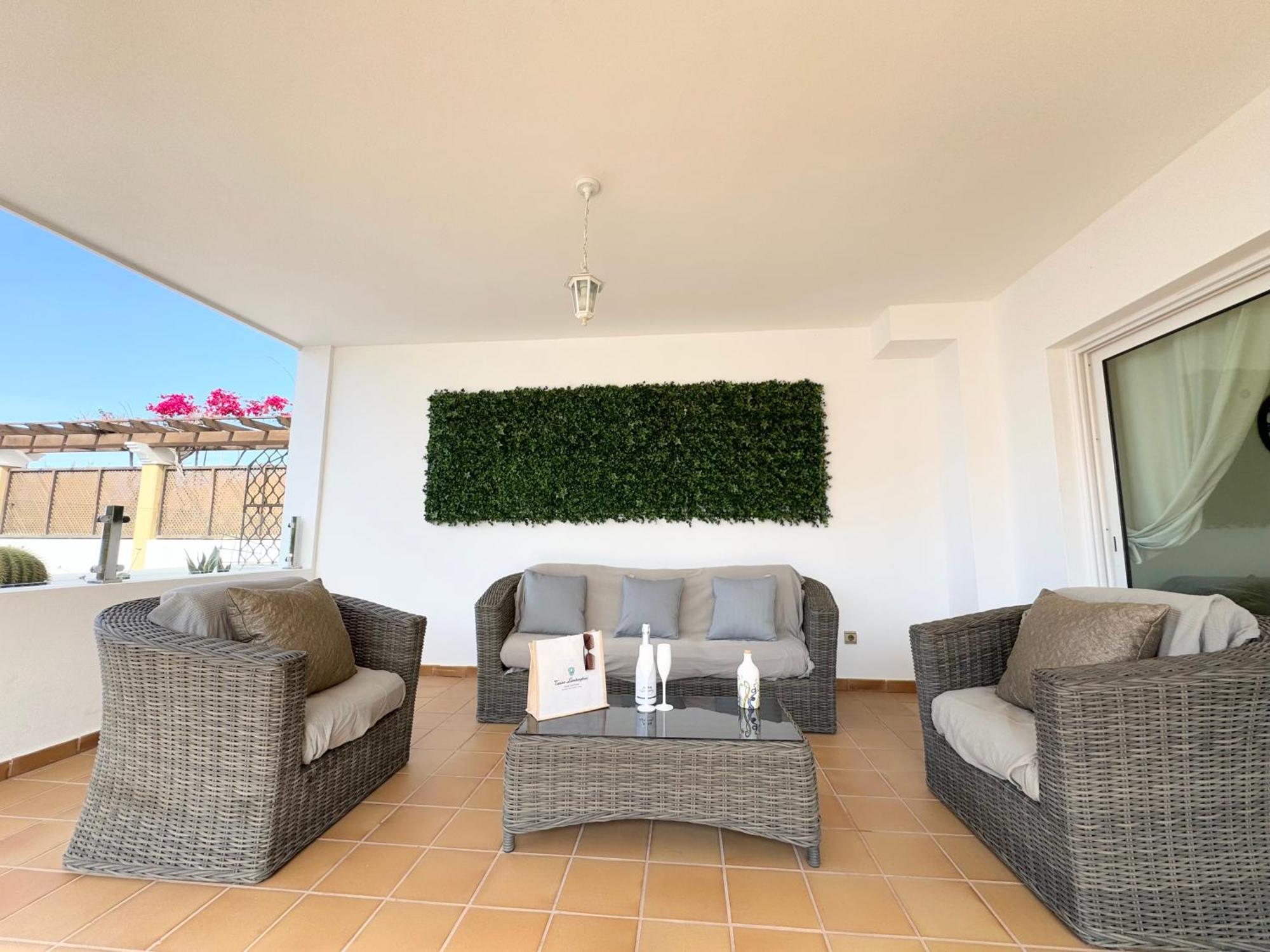 אדחה Villa Amorio A Spacious Modern Getaway With A Private Heated Pool & Sea Views מראה חיצוני תמונה